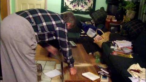 How to make your coffee table smaller and display earrings