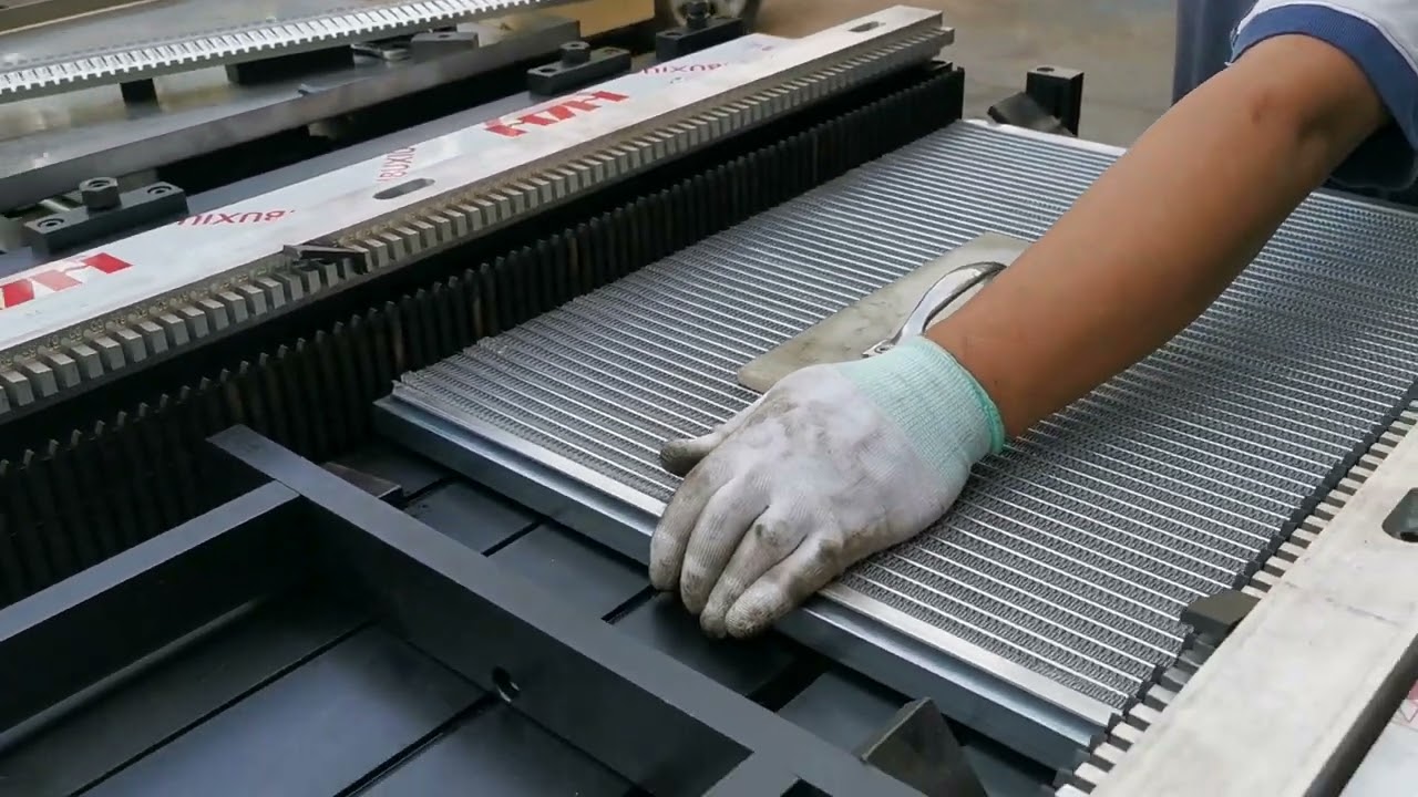 1 Semi-automatic core builder machine