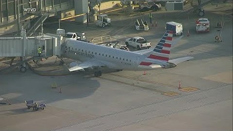FBI investigating American Airlines passenger who tried to get into cockpit mid-flight