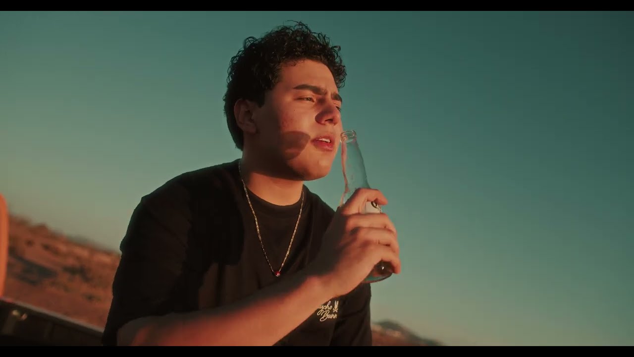 Watch Bacteria - Héctor Vargas (Video Oficial) on YouTube Watch Bacteria - Héctor Vargas (Video Oficial) on YouTube