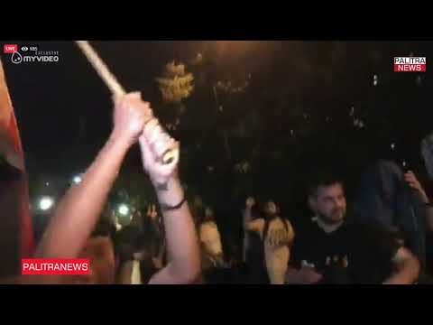 აქციის მონაწილეები მთავრობის კანცელარიასთან მივიდნენ