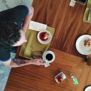 desayuno Buffet al 2x1 / Promo Amigas en Holiday Inn #querétaro Zona  Krystal - YouTube