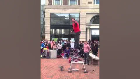 Awesome street performer