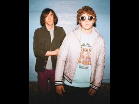 Chester French - Life in LA(Feat Pharrell & Jermaine Dupri) - YouTube