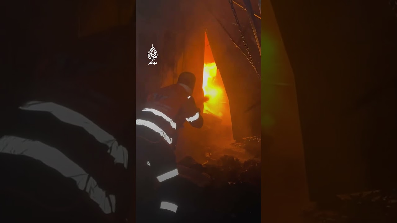 ألقوا قنابل داخله.. حريق هائل في سوق الحسبة برام الله يؤدي إلى أضرار مادية ضخمة
