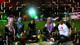 Download Lagu bunga-bunga cinta-cover by Lynda MP3