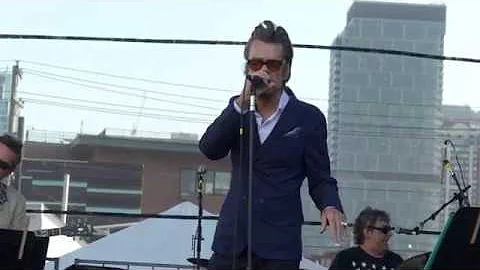 ''Looking For A Kiss'' - Buster Poindexter - Hobok...