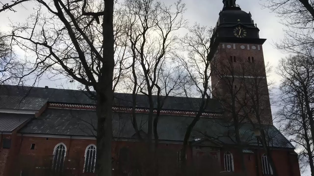 Alla fyra klockorna inne i tornet i Strängnäs domkyrka (bildspel, 5 inspelningar, 8 versioner)