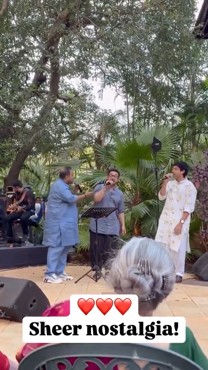 Aamir Khan \u0026 Farhan Akhtar Sings ‘Dil Chahta Hai’ At Javed Akhtar’s Birthday✨ #shorts #bollywood