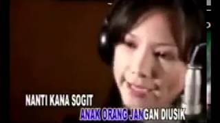 Video thumbnail of "SABAHAN SONG | SILIK SILIK DO MATO NU - Ampal & Clarice"