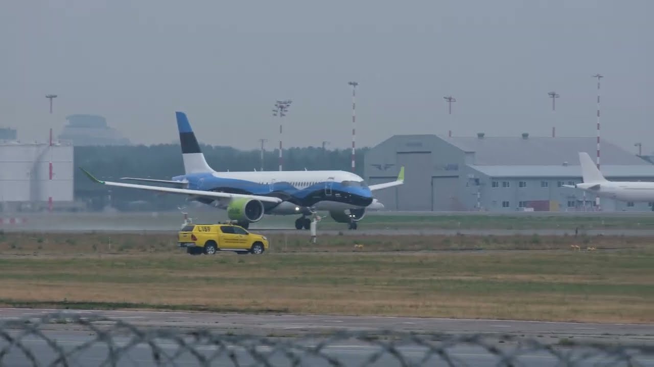 Airbaltic Airbus A220-300 departure from RIX to CDG | aircraft YL-CSJ | flight BT693