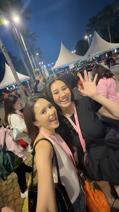 Nonton BLACKPINK lagi🖤🩷