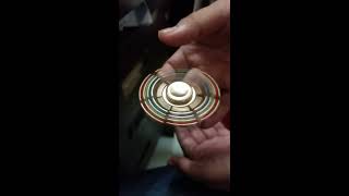Fidget Spinner (ship steering wheel)