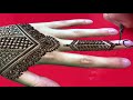نقش حناء جميل على شكل هندسي حلزوني بالدومينو رائع وانيق 