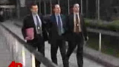 Raw Video: Ex-Bear Stearns Execs Surrender