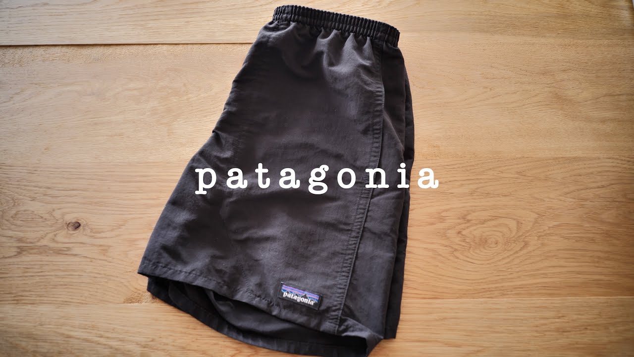 The question is whether to cut the inner mesh of Patagonia Baggies or not.