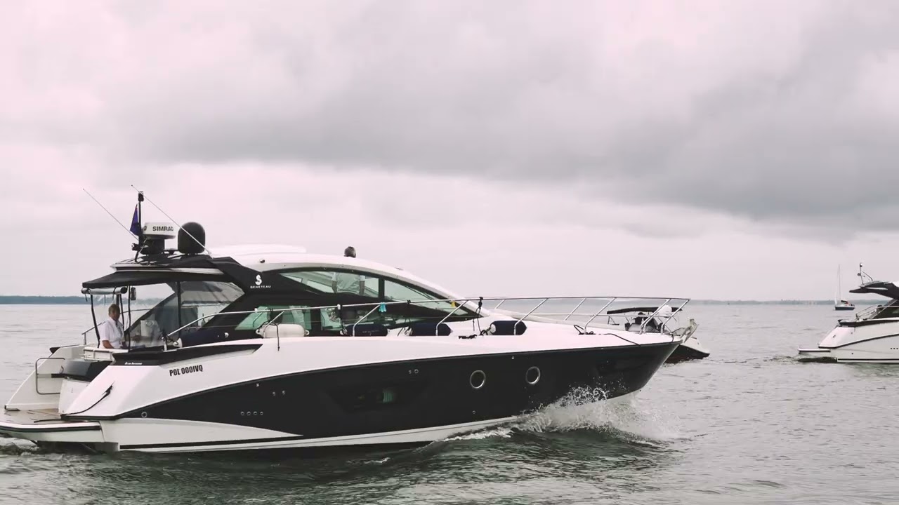 AMAX Boutique Hotel GRAND TOUR on the WATER 2023