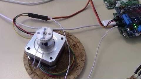 Adafruit MotorShield avec MicroPython Pyboard et Pyboard-UNO-R3