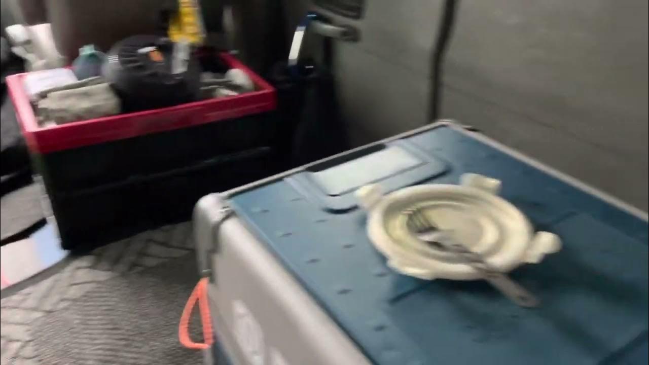 Using Jackery 1000 to run my microwave and refrigerator in the Van