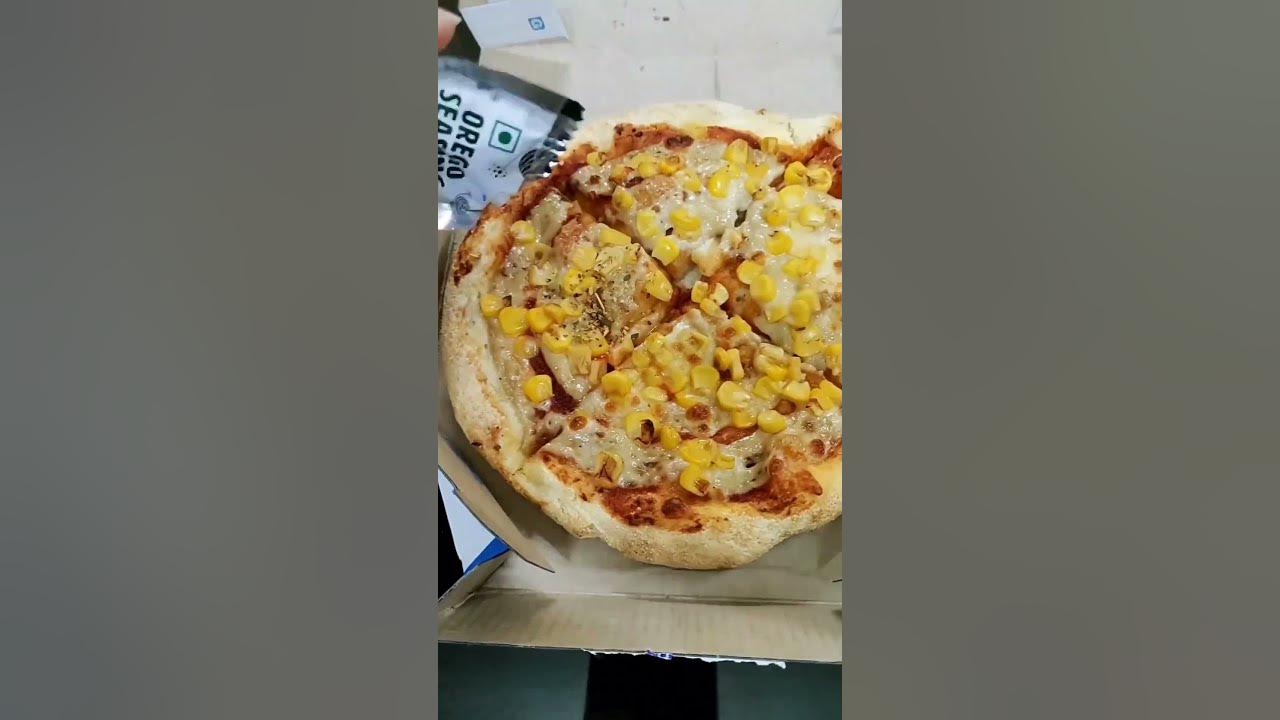 Domino's Garlic Breadsticks with cheesy dip & Domino's Golden Corn