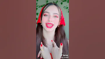 لانا تغني الأغنية المغربية متبكيش يا ميمتي دموعك غاليين عليا 