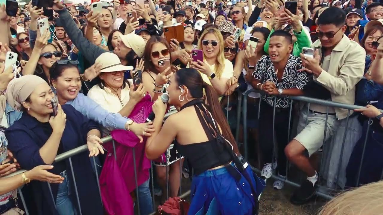 Morissette sings Akin Ka Nalang @ Barrio Fiesta London