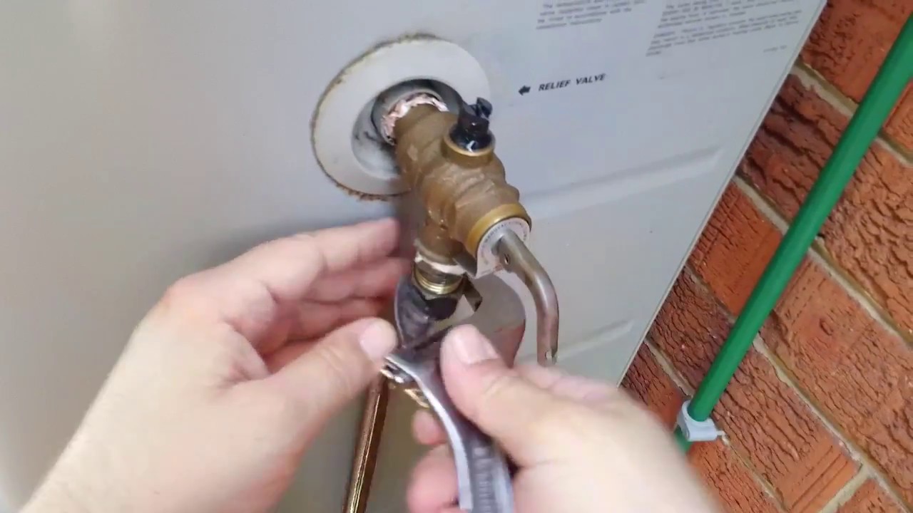 Replace hot water valve on Rheem Sterling - YouTube Rheem Water Heater Drain Valve Leaking