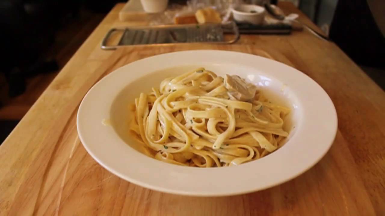 Steamy Blender Alfredo Sauce and Cheddar Cheese Sauce