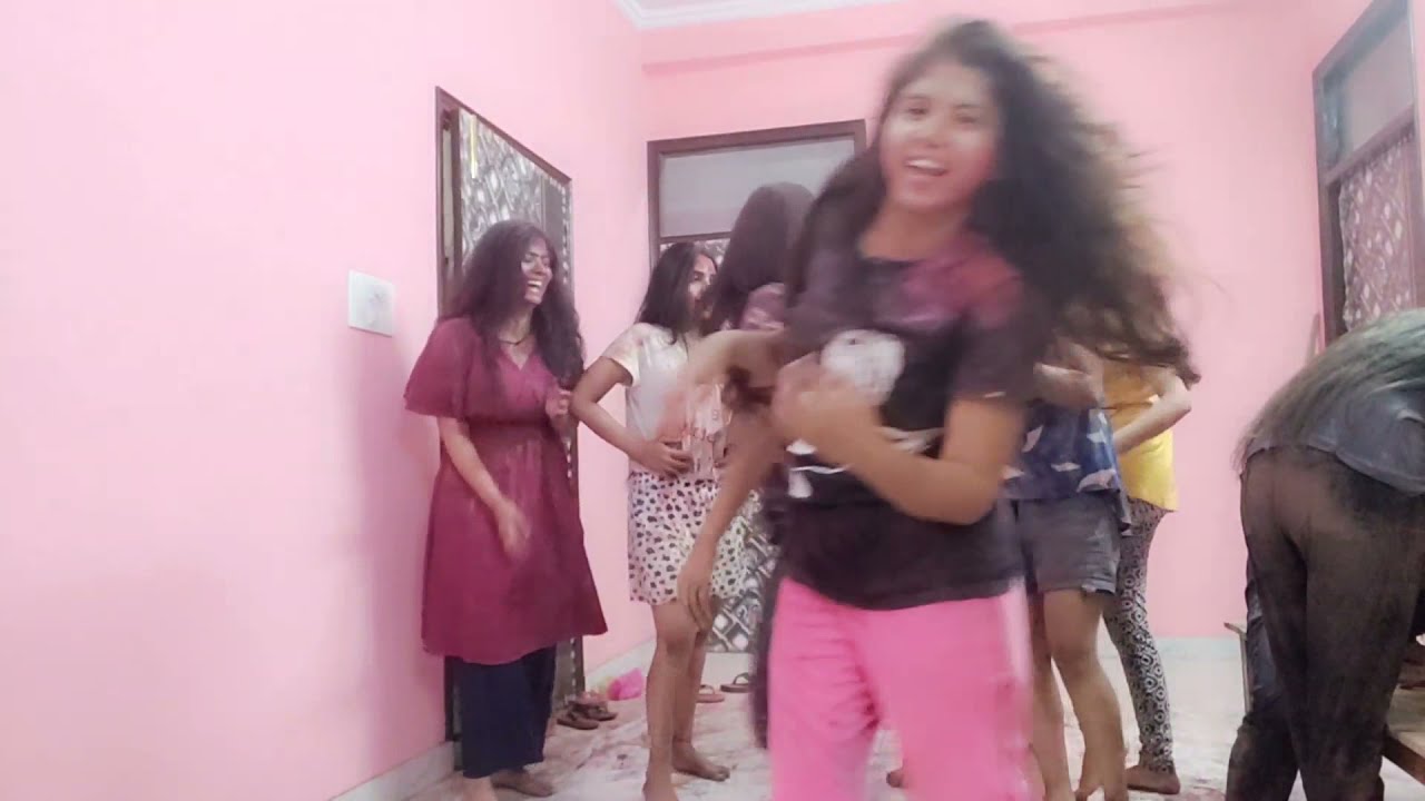 girls hostel me chaya rango ka mahool