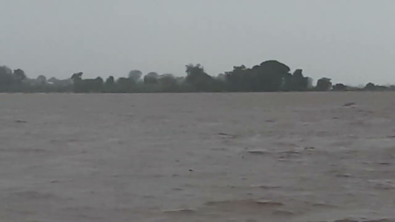 Enchantes do rio Zambezi causado pelo ciclone Ana