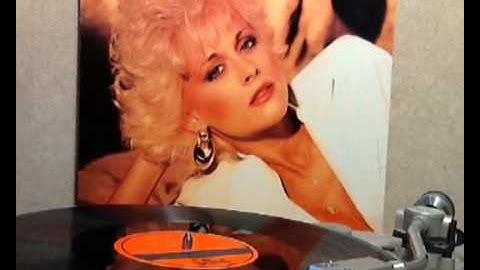 Lorrie Morgan - Trainwreck of Emotion [original Lp. version]