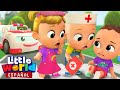 Las Ruedas de la Ambulancia | Little World Español | Canciones Infantiles para Aprender