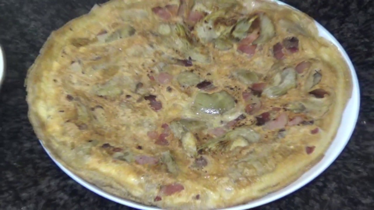 Tortilla de alcachofas con panceta curada
