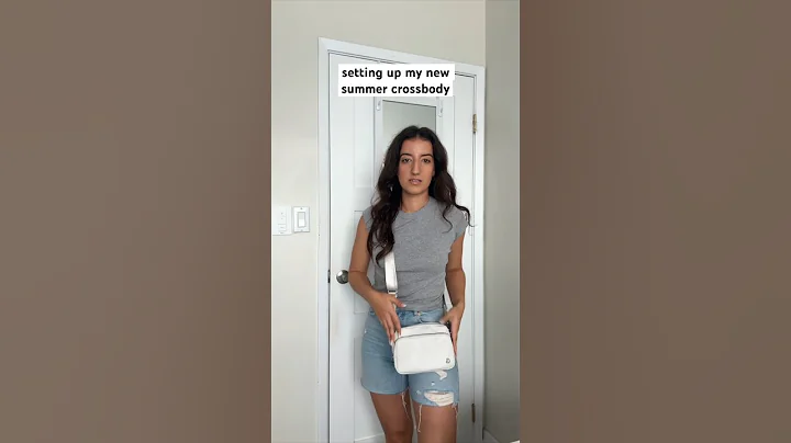 what’s in my #lululemon crossbody 🙌 #whatsinmybag