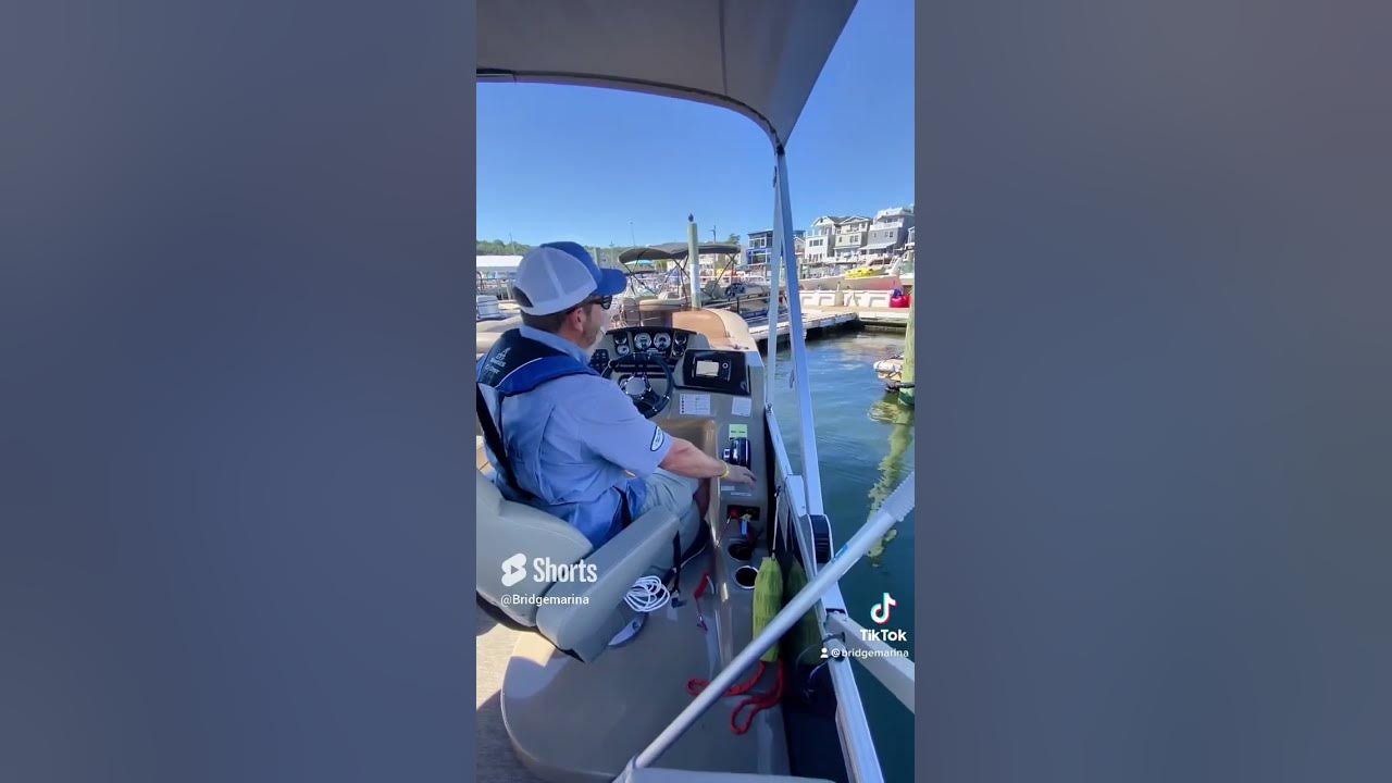 Docking How-To: Pivot Your Boat into a Dock Slip