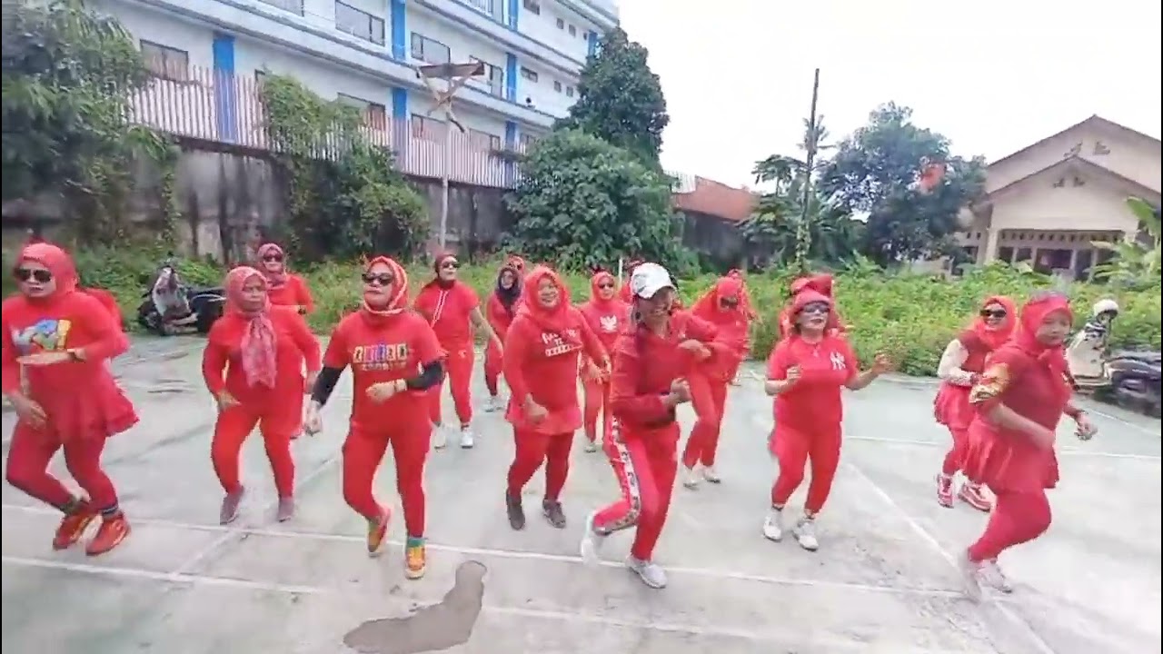 Aerobic Kemuning Club by Instruktur Zin Okie 