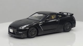 TOMICA LIMITED VINTAGE NEO Nissan GT-R LV-N116 // premium edition Black // TOMYTEC // 1/64 showcase