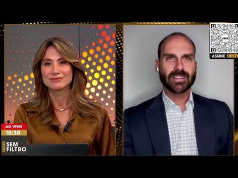 Eduardo Bolsonaro expõe Moraes e Gonet ao vivo.
