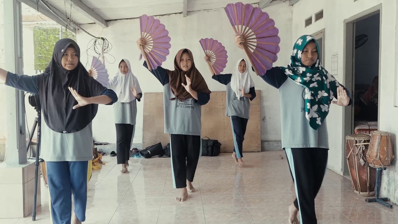 Tari Kipas Sanggar Seni & Budaya Sadewa