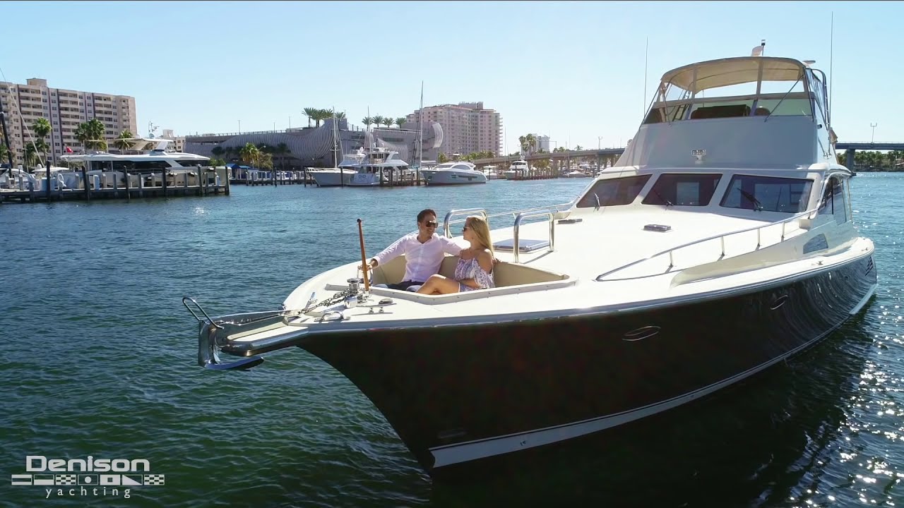 52 Midnight Lace Yacht Walkthrough [$525,000]