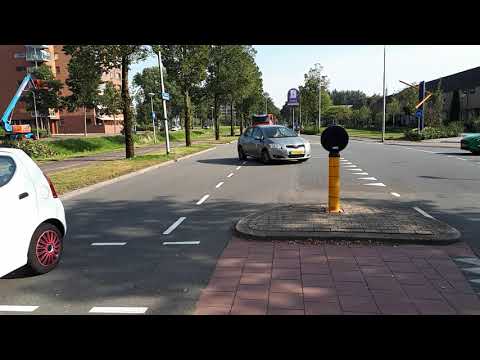 P1 brandweer tw 12-2362 met spoed naar middelbrand Beverwijk.