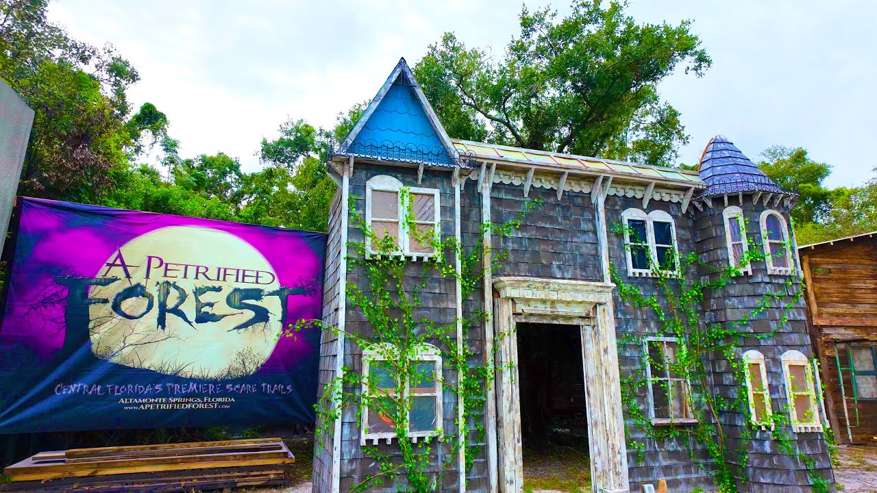 A Petrified Forest 2024 | Media Day Preview Walkthrough Tour - Construction, Costumes, and More!