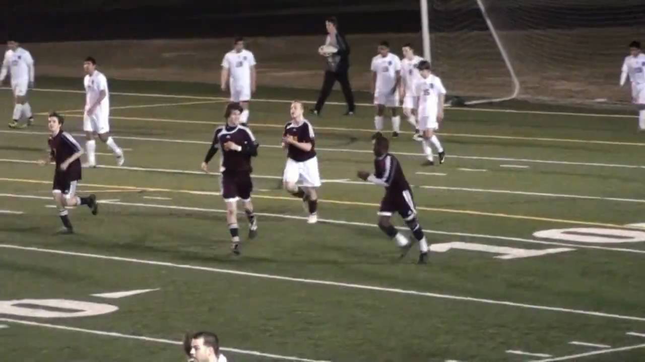 Broad Run's Paul Ellington throws to Justin Burrell