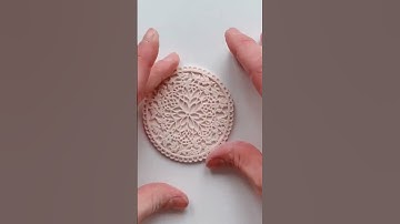 Make Gorgeous Lace Effect Cupcake Toppers