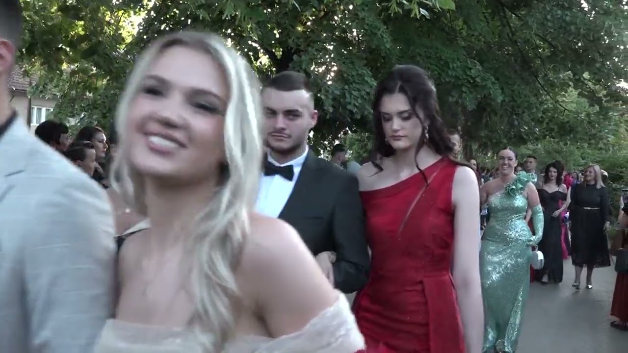 Defile 50.  generacije maturanata Gimnazije dr.  Mustafa Kamarić Gračanica