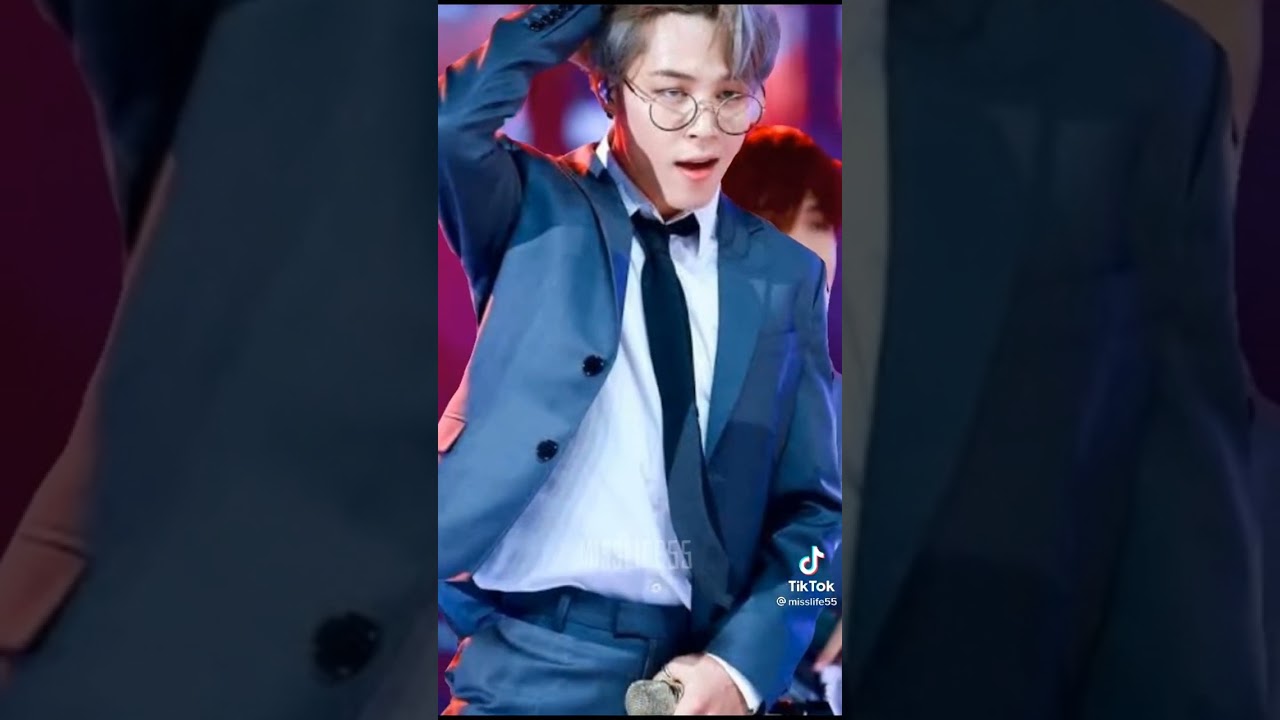 Jimin Slowmotion Edit🤭😏🔥 auf YouTube ansehen Jimin Slowmotion Edit🤭😏🔥 auf YouTube ansehen