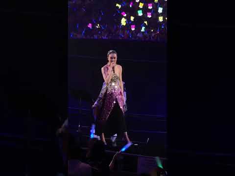 Joey容祖兒頭場演唱會/16號愛人+ 愛一個上一課+痛愛/2019/08/05 #prettycrazy 演唱會