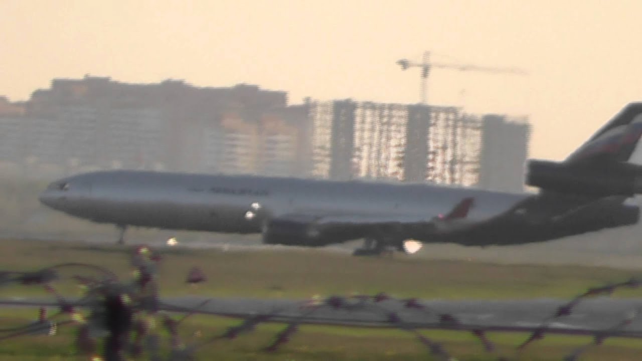 Аэрофлот Карго Дуглас MD-11 борт VP-BDR посадка landing SVO / UUEE ...