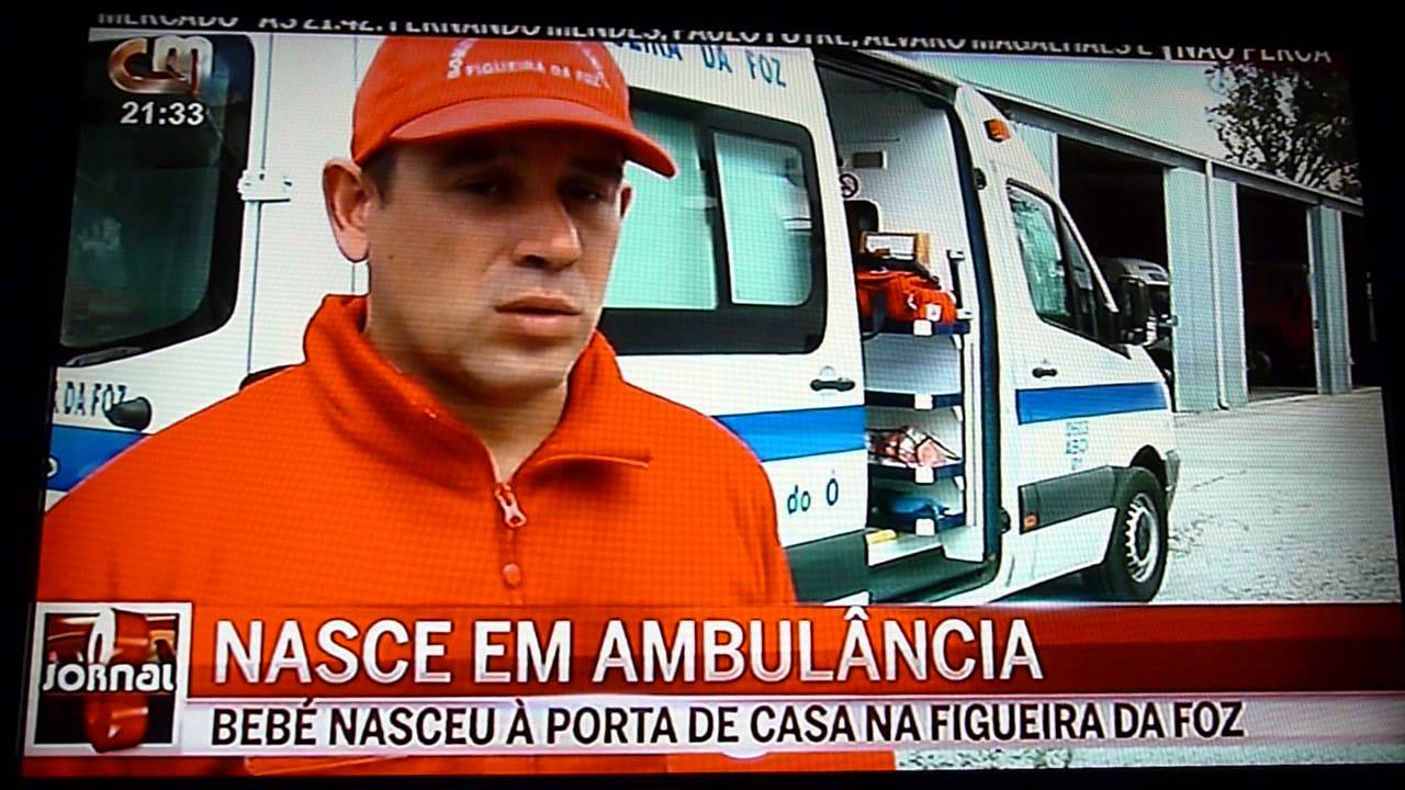 Parto Em Ambulancia Dos Bombeiros Voluntarios Da Figueira Da Foz Youtube