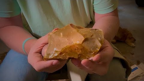 10-Minute Challenge! (Flintknapping a ROCK into an arrowhead)